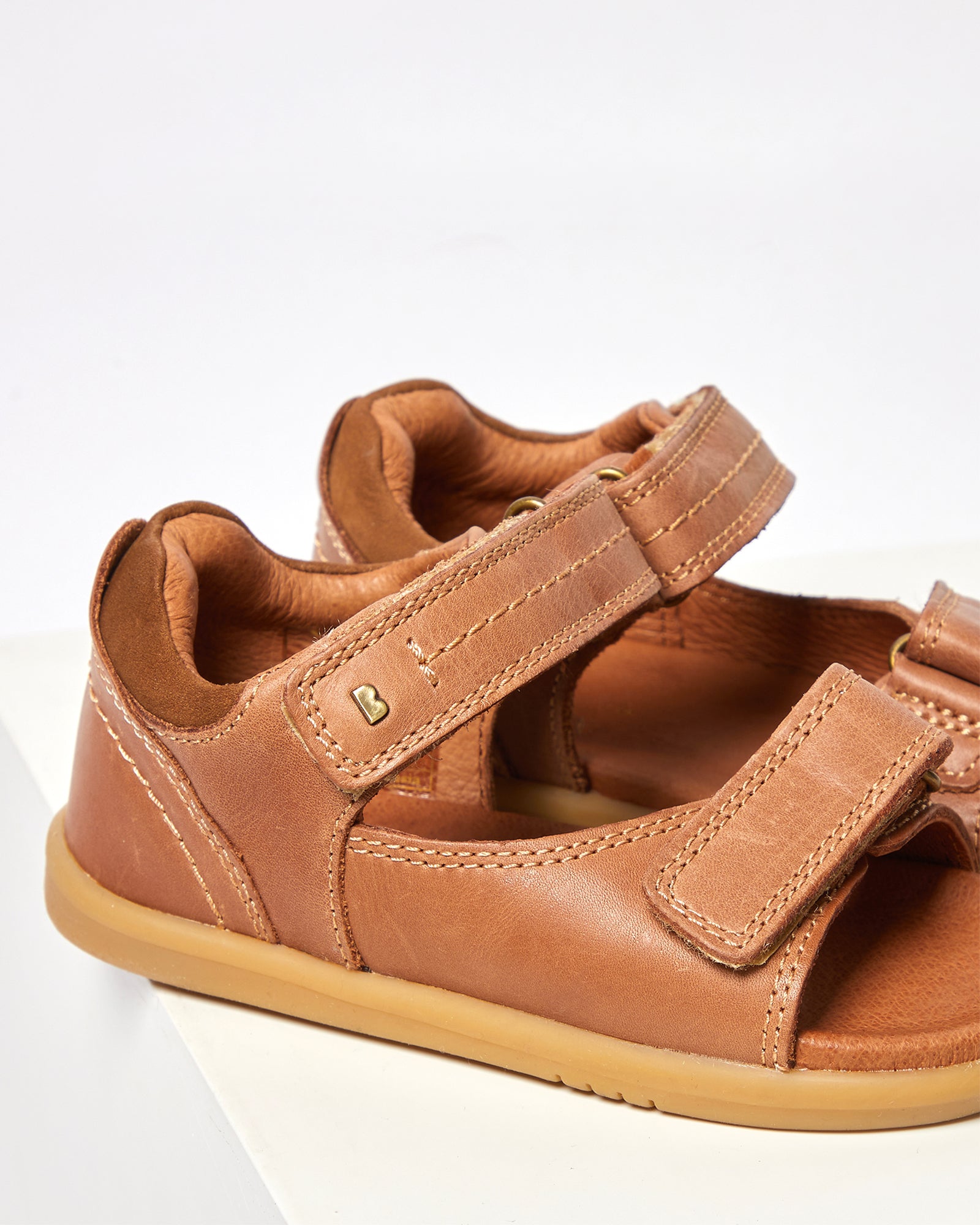 Iwalk Driftwood Sandals Caramel Ii