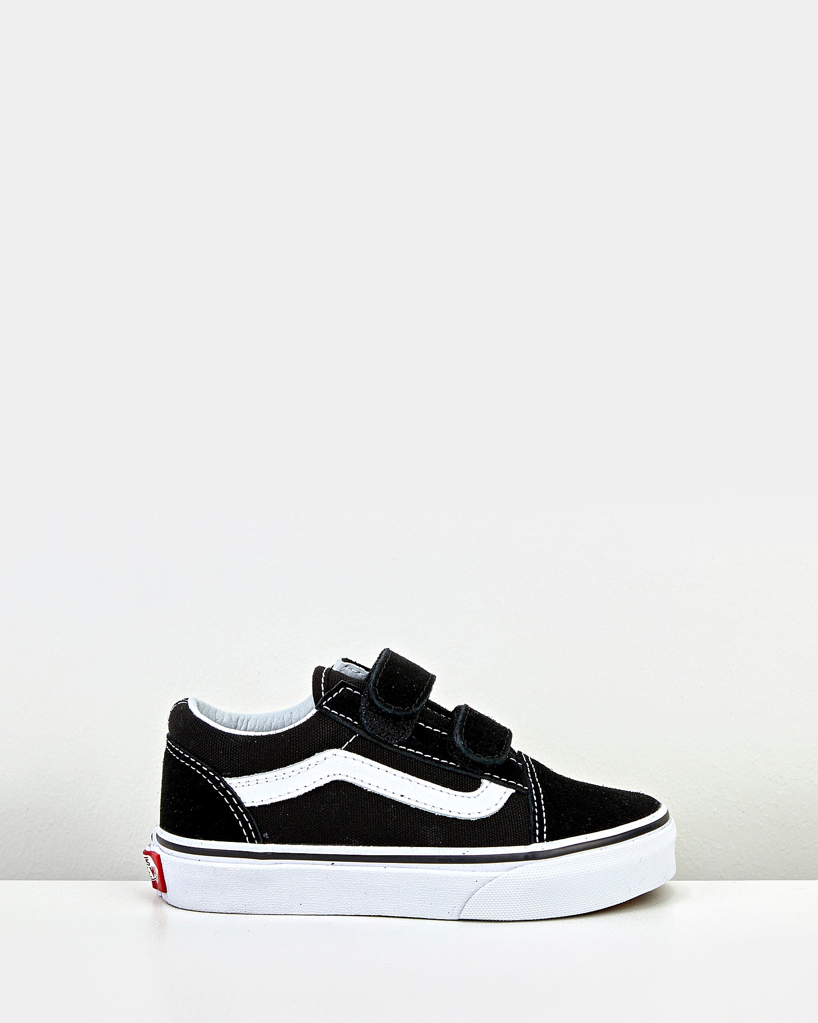 Nike Shoes Similar To Vans Buy Vans Old Skool V Youth Black White