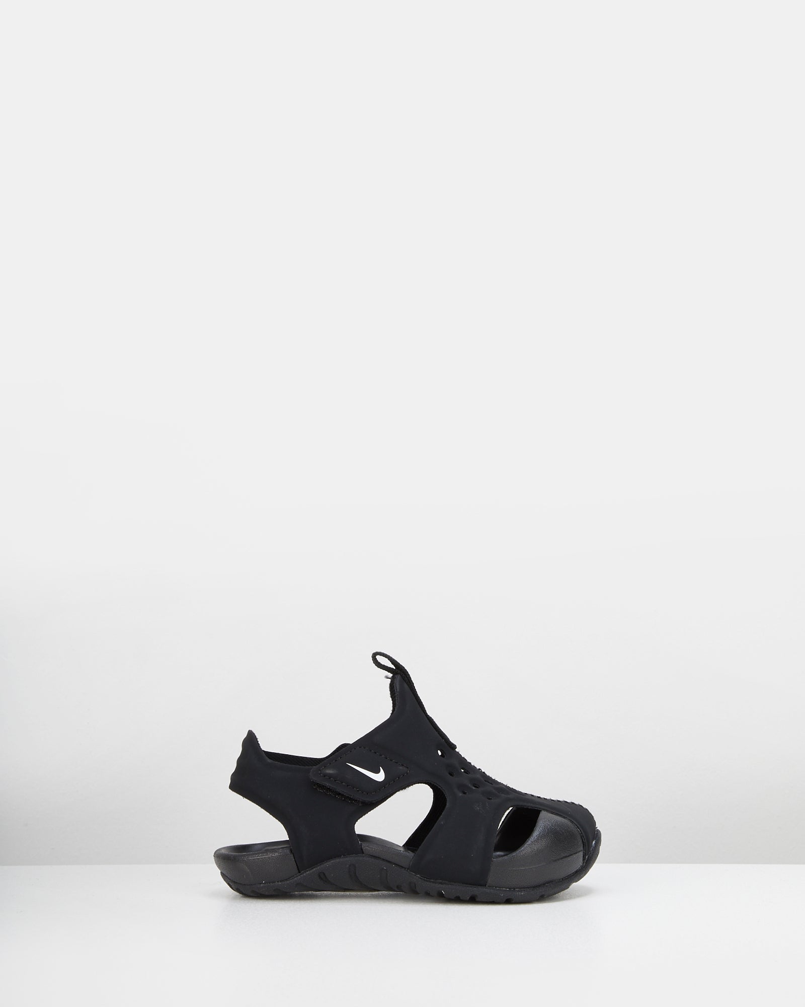 Buy Nike Sunray Protect Infant Black/White Shoes Sox