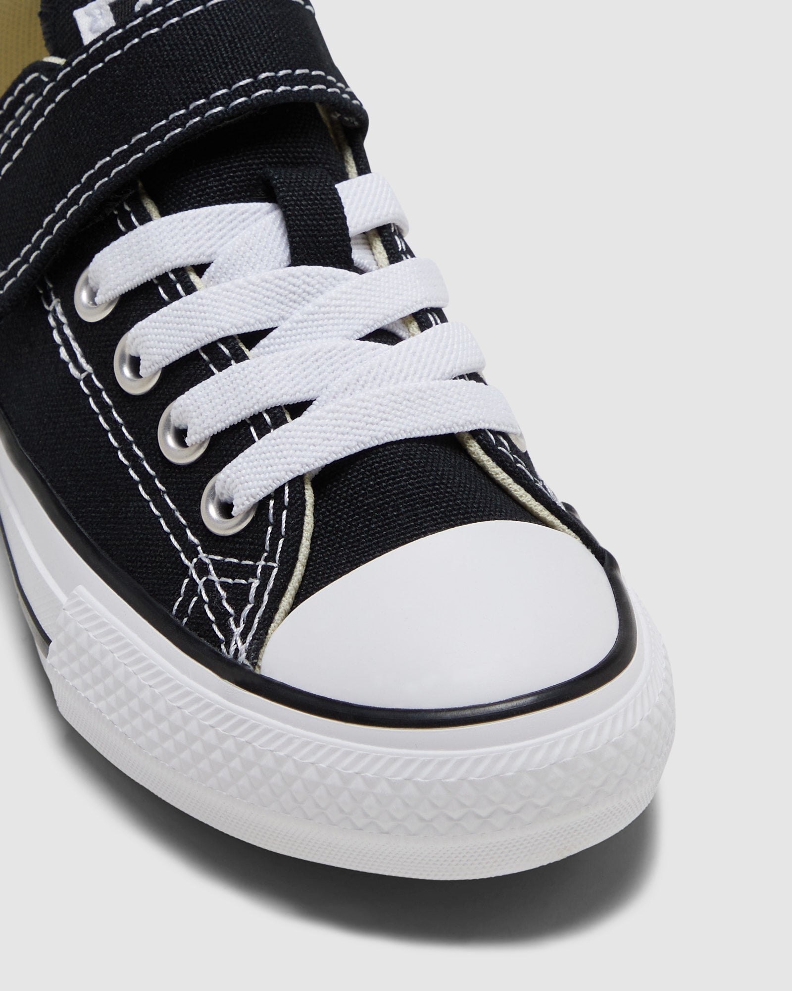 Chuck Taylor All Star 1V Easy-On Youth Black