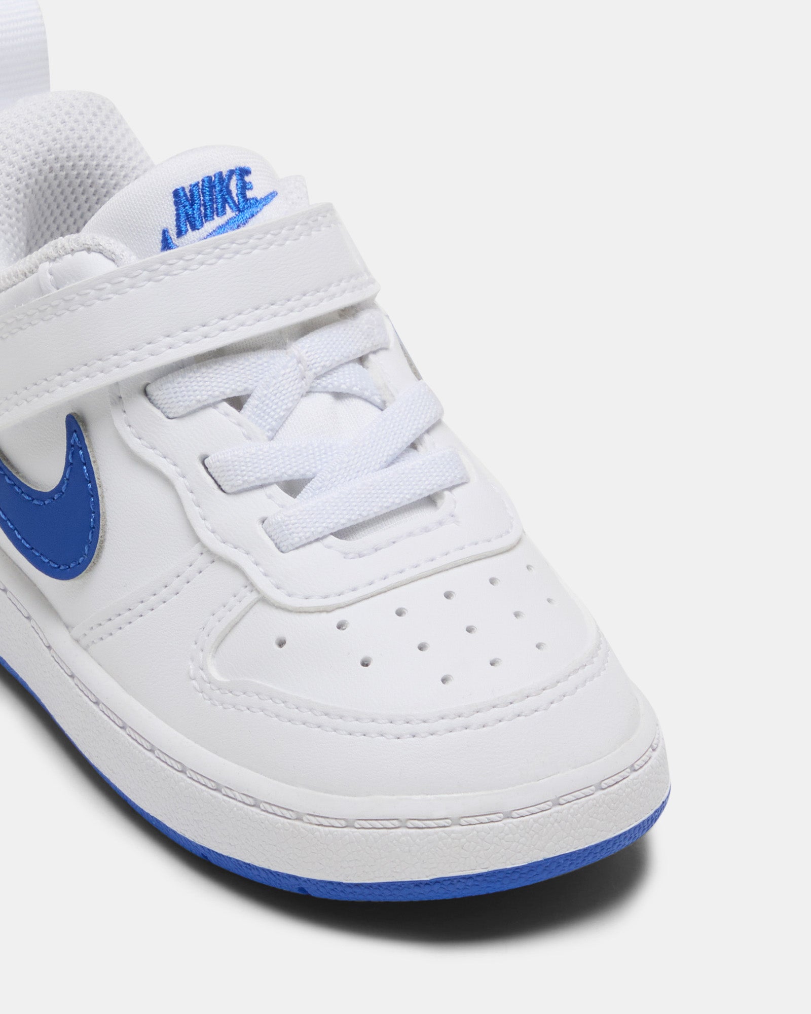 Nike court borough infant white best sale