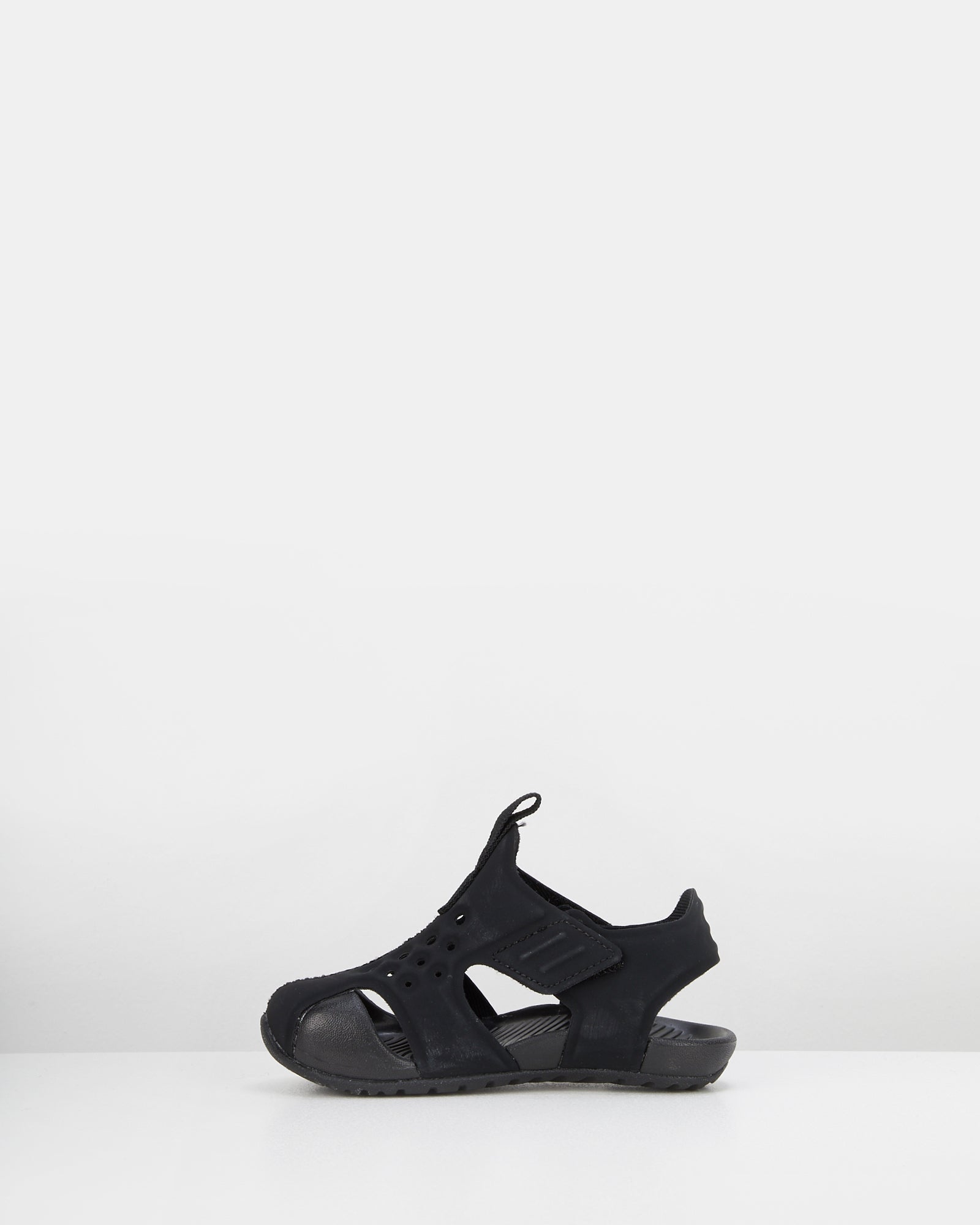 Buy Nike Sunray Protect Infant Black/White Shoes Sox