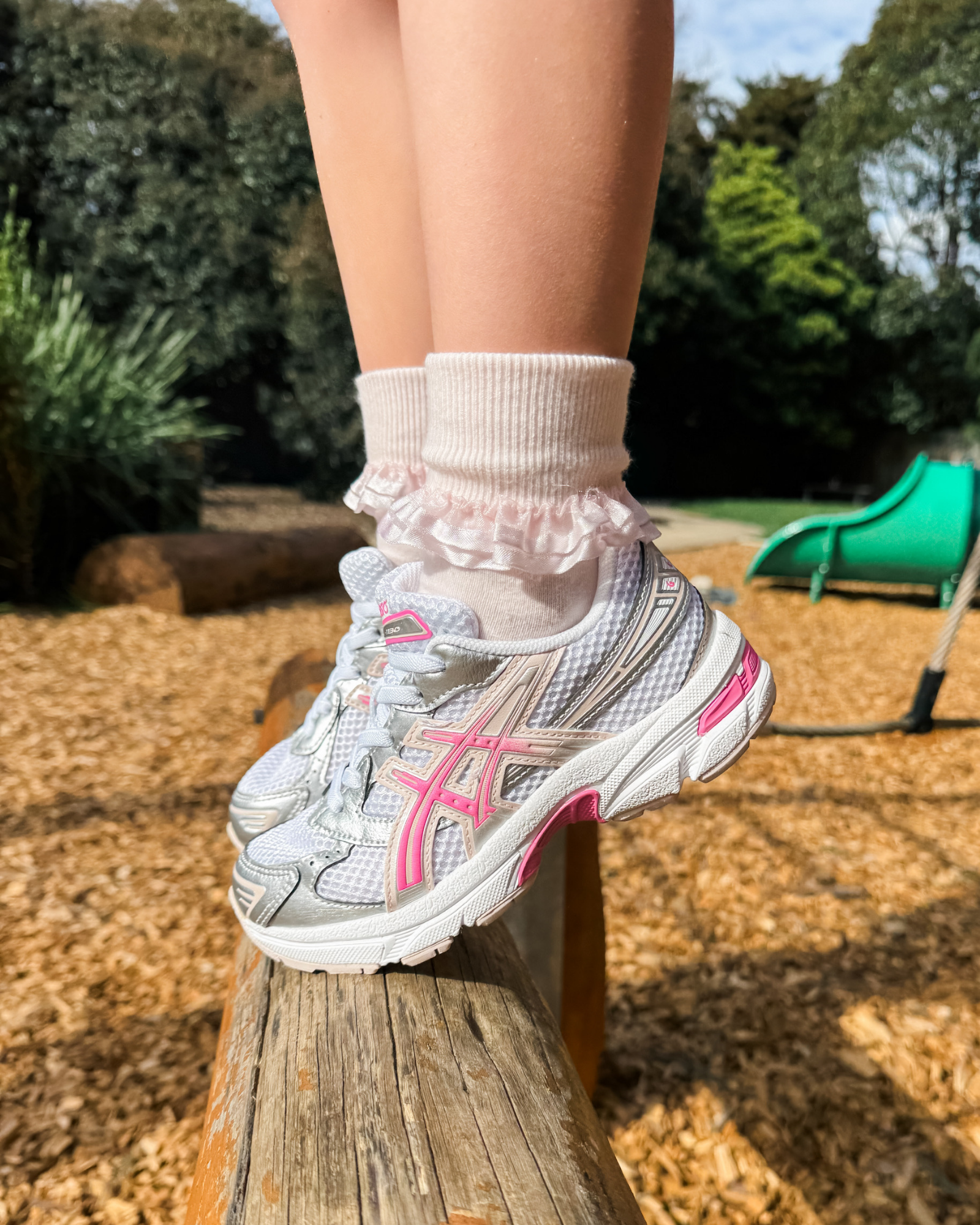 Gel-1130 Pre-School White/Dragon Fruit